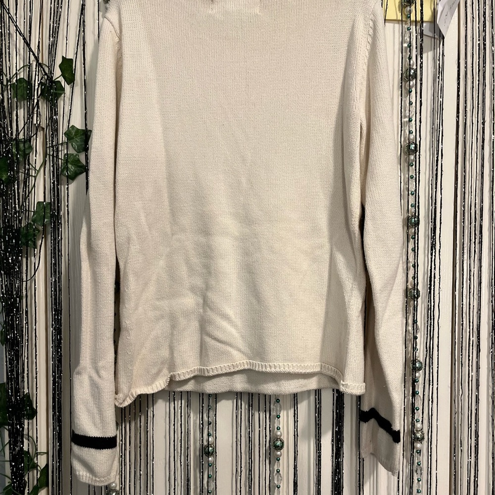 WHITE SWEATER - Picture 3 of 3